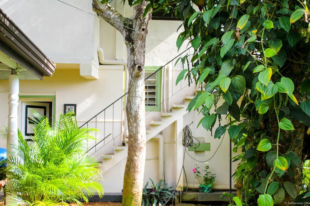 Anne'S Maisonnette Galle Exterior photo