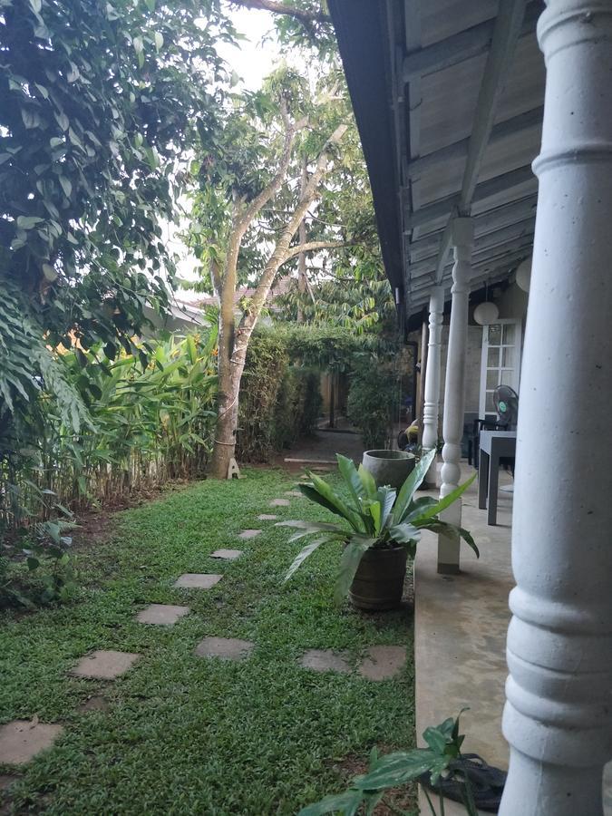 Anne'S Maisonnette Galle Exterior photo